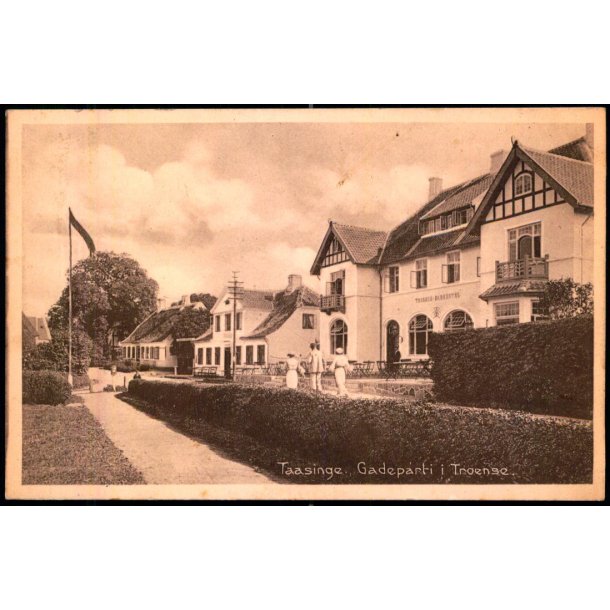 Taasinge - Gadeparti i Troense - Kartonkort u/n - Ubrugt