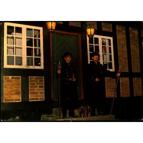 Ebeltoft - V�gterne ved det gamle R�dhus - Elle 493 - Brugt