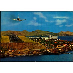 Santa Cruz Airport - MD 144 - Ubrugt