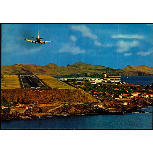 Santa Cruz Airport - MD 144 - Ubrugt