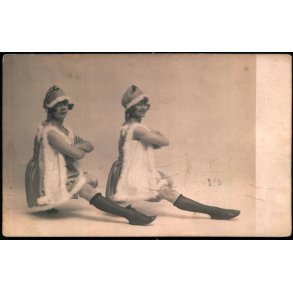 Dansere - u/n -  Brugt