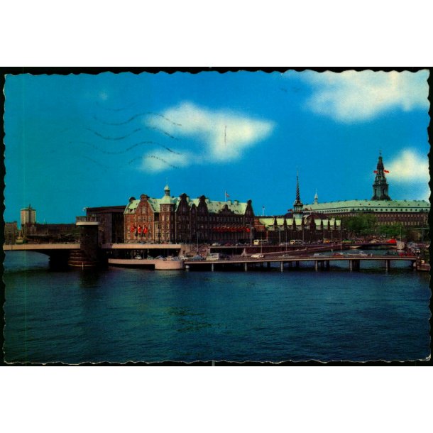 Wonderful Copenhagen - Holmens Kanal - Christiansborg Slot - Chr. Olsen 138