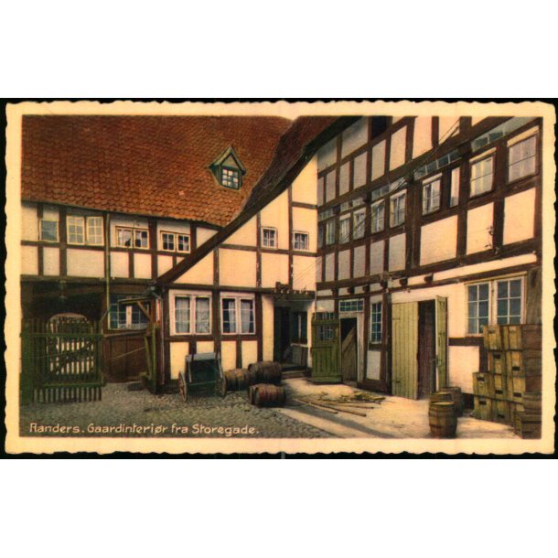 Randers - Gaardinteri�r fra  Storegade - Stender u/n - Ubrugt