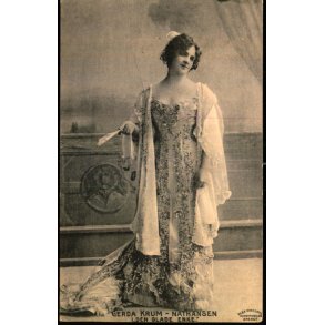 Gerda Krum-Nathansen i Den glade Enke  - Alex Vincent 1353 - Ubrugt