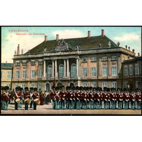 Kbenhavn - Vagtparaden paa Amalienborg - Stender 36039