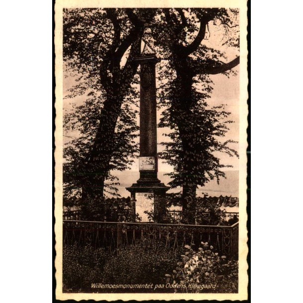 Willemoesnonument paa Oddens Kirkegaard - S. Bay  h 27 - Ubrugt