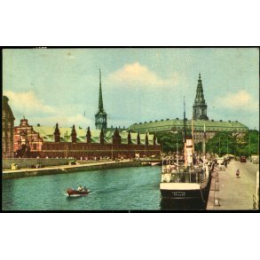 K�benhavn - B�rsen og Christiansborg Slot - u/n