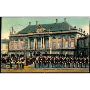 Kbenhavn - Vagtparaden paa Amalienborg - Stender 6055
