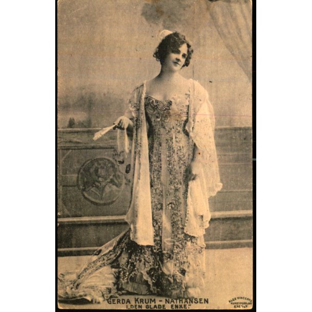 Gerda Krum-Nathansen i Den glade Enke  - Alex Vincent 1353 - Brugt