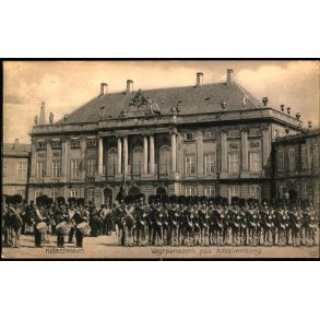 Kbenhavn - Vagtparaden paa Amalienborg - Stender 501