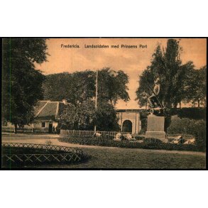 Fredericia - Landsoldaten med Prinsens Port - Marie Petersen u/n - Ubrugt