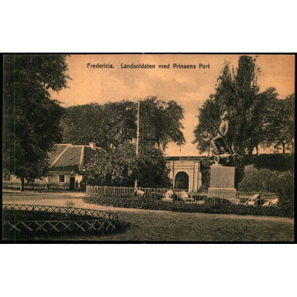 Fredericia - Landsoldaten med Prinsens Port - Marie Petersen u/n - Ubrugt