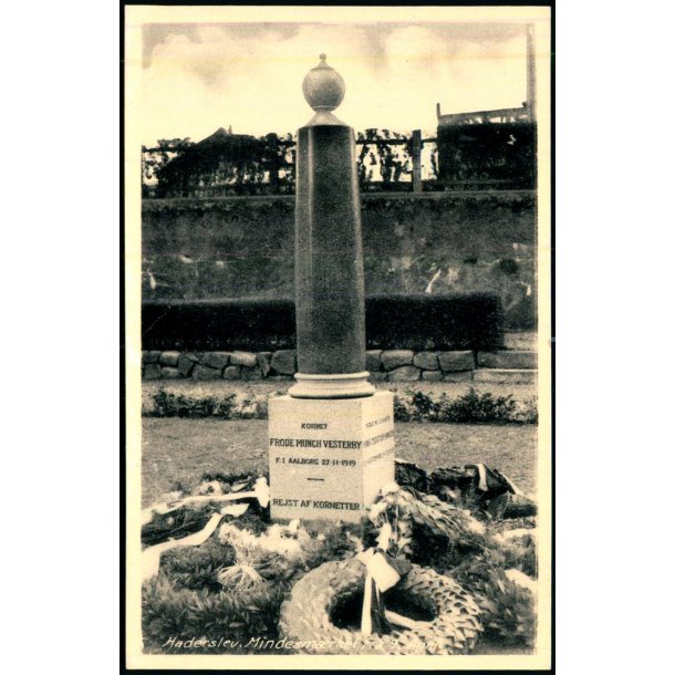 Haderslev - Mindesm�rket  fra 9. April - A.H. 8229 - Ubrugt
