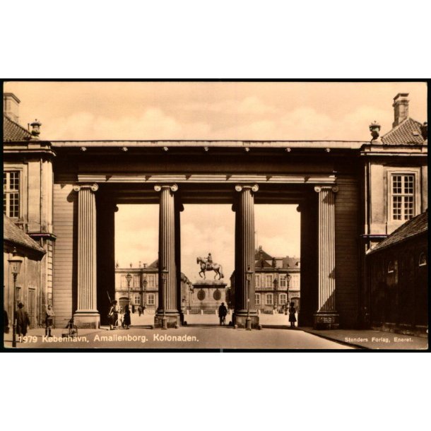 K�benhavn - Amalienborg - Kolonaden - Stender 1979