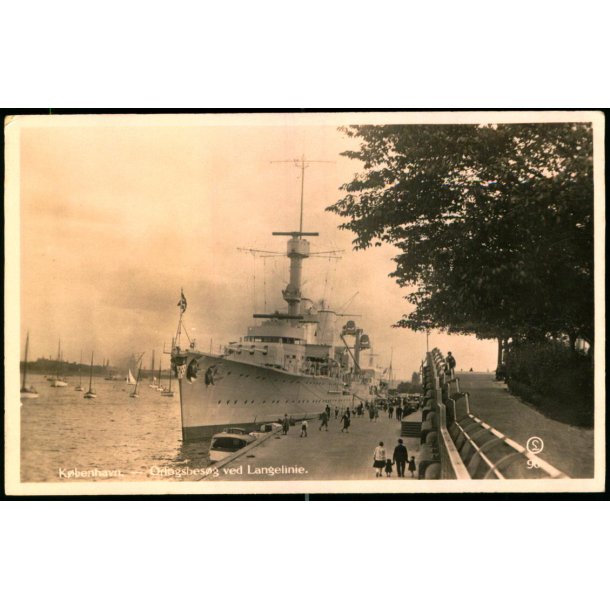 K�benhavn - Orlogsfart�j ved Langelinie - Ove L�tken 96