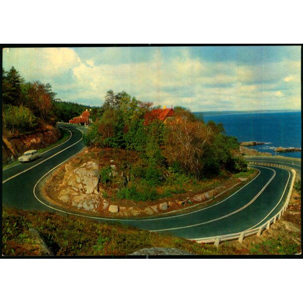 Gudhjem - Serpentinervejen - Colbergs Bogh. 8517 - Brugt