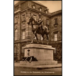Christian d. IXs Rytterstatue ved Christiansborg - Alex Vincent 1610