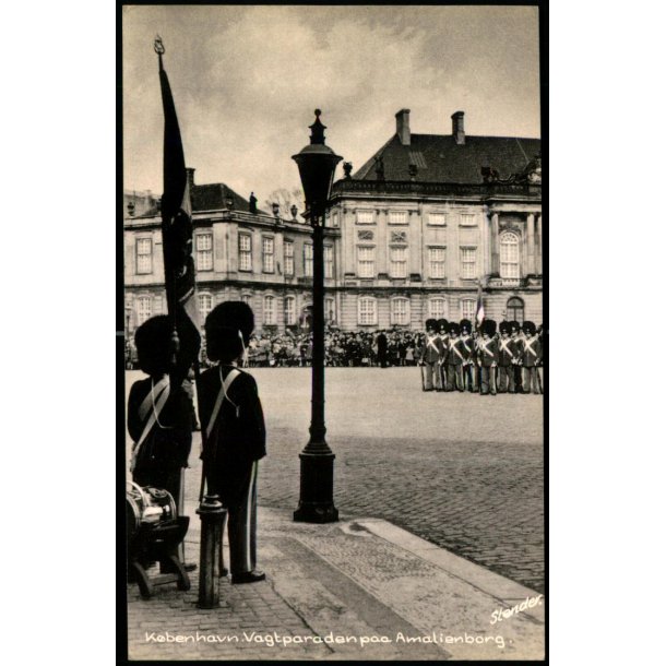 Kbenhavn - Vagtparaden paa Amalienborg - Stender 594 K