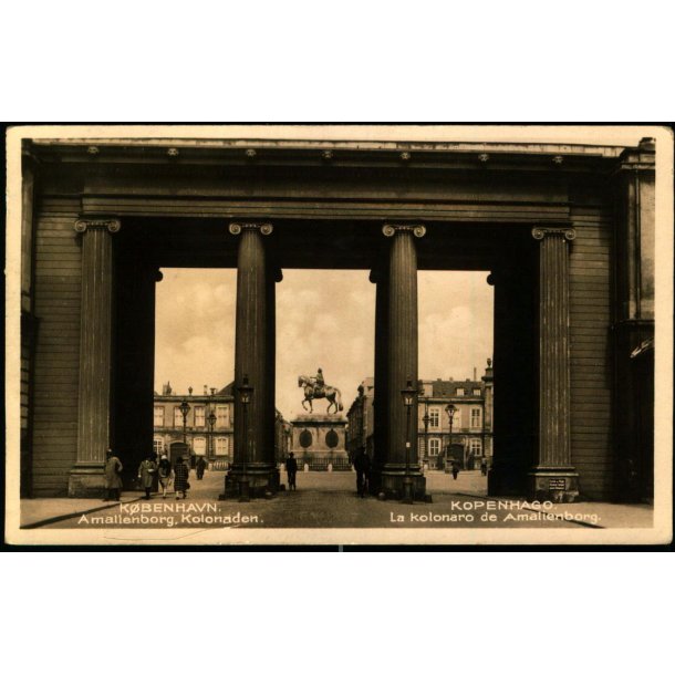 K�benhavn - Amalienborg - Kolonaden - u/n