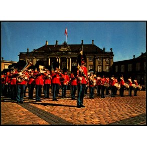 K�benhavn - Livgarden i r�d Galla - Eiders Forlag 36