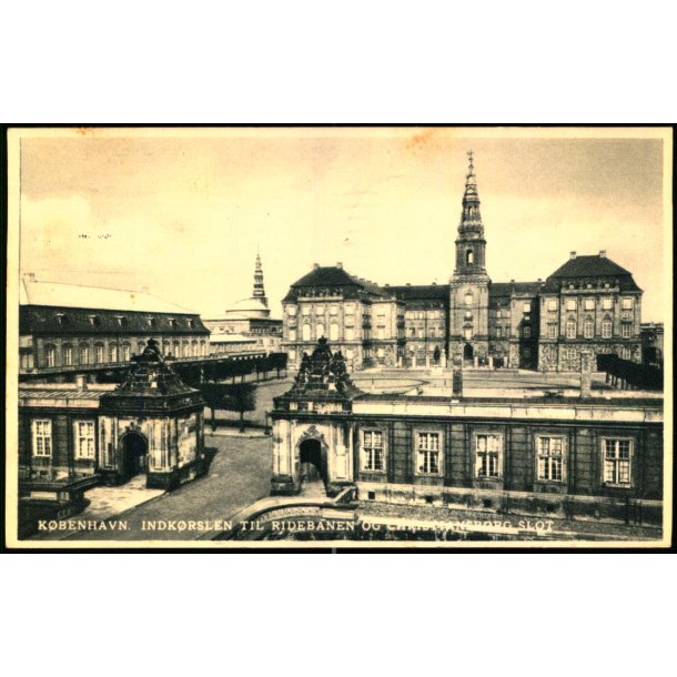 K�benhavn - Indk�rsel til Ridebanen paa Christiansborg Slot - JCO 738