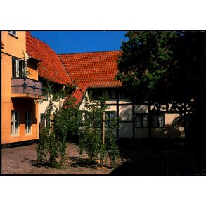 Willemoesgaarden - Assens - O.P.O. 8618 - Brugt