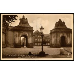 K�benhavn - Indk�rsel til Ridebanen paa Christiansborg Slot - Chr. Olsen 960