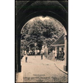 Fredericia - Udsigt gennem Prinsens Port - Stender 13155 - Brugt