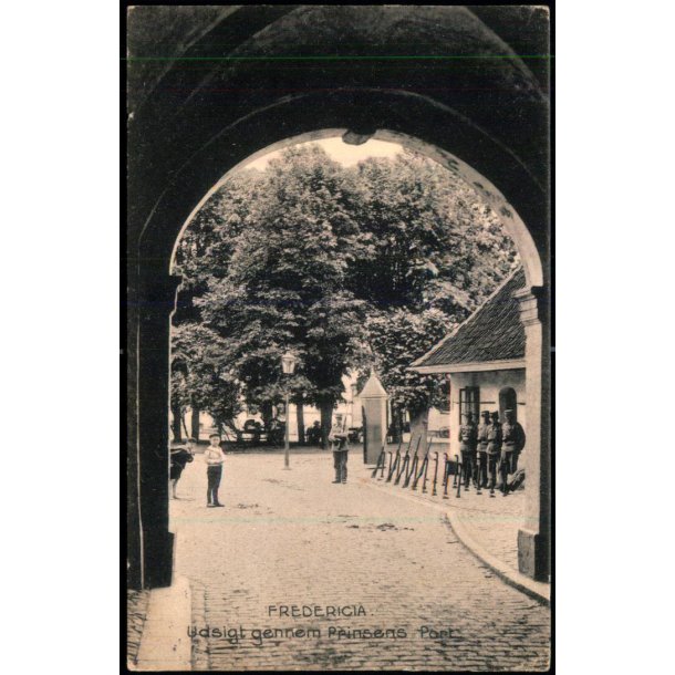 Fredericia - Udsigt gennem Prinsens Port - Stender 13155 - Brugt
