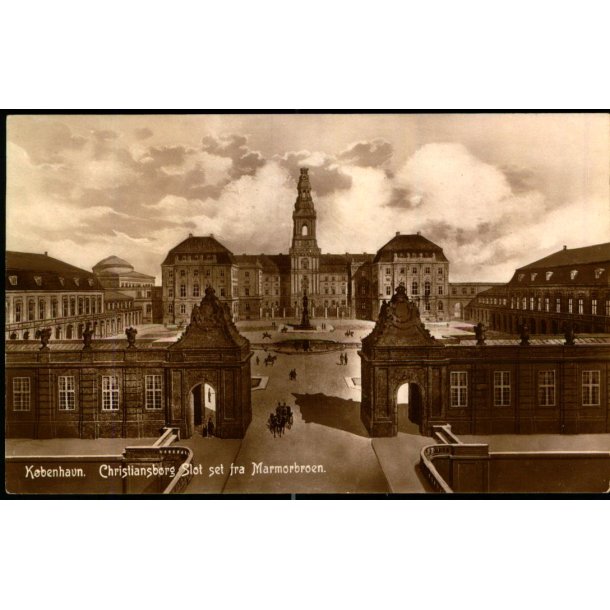 K�benhavn - Christiansborg Slot set fra Marmorbroen - Alex Vincent 181