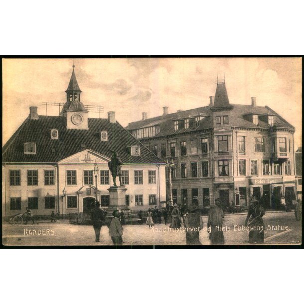 Randers - Raadhustorvet med Niels Ebbesens Statue - C. St. 730 - Ubrugt