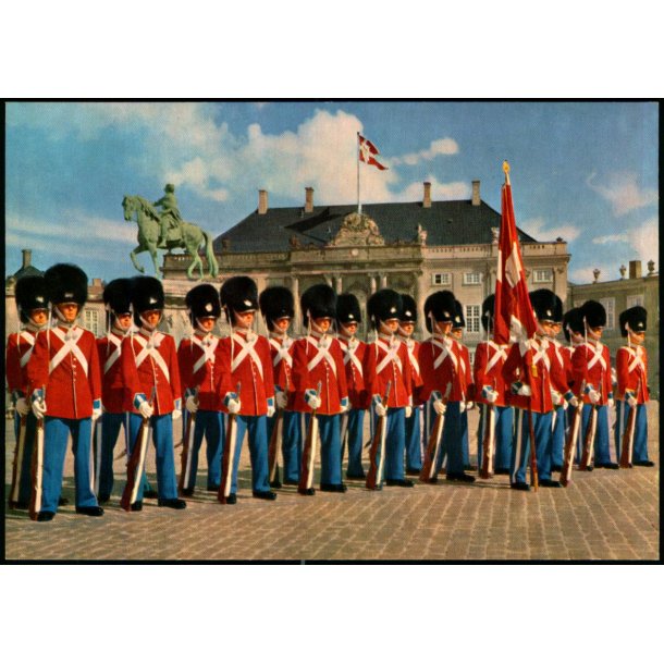 K�benhavn - Amalienborg - Garden i gallauniform - Dancolor 97