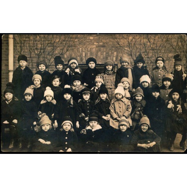 Fotokort Ukendt - Klassebillede - Ubrugt - Har v�ret kl�bet op !