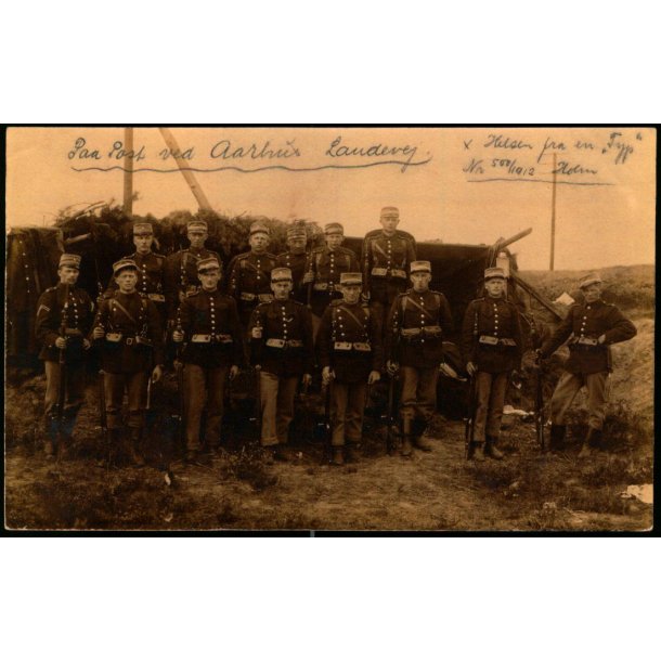 Paa Post ved Aarhus Landevej - Hilsen Nr. 500/1912 Holm - Fotokort u/n