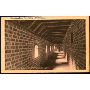 Det indre af Nyborg Slot (V�gtergangen) - V. Sch�nnemanns Bogh. 58155 - Brugt