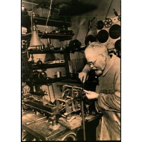 Kbenhavns Rdhus - Jens Olsen arbejder p sit Verdensur - Kbh. rdhus u/n - Ubrugt