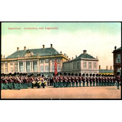 Kjbenhavn - Amalienborg med Vagtparaden - u/n