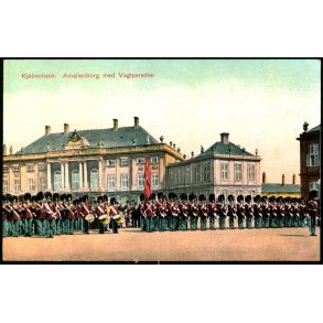 Kjbenhavn - Amalienborg med Vagtparaden - u/n