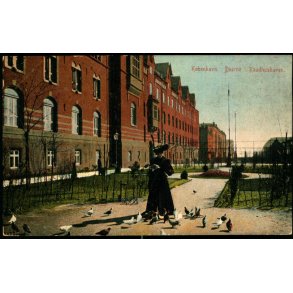 Kbenhavn - Duerne i Raadhushaven - 678