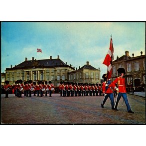 K�benhavn - Livgarden i r�d Galla - Fanemarch - Eiders Forlag 35