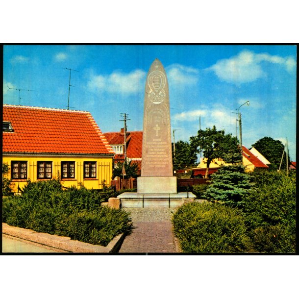Skagen - Mindesten fra brave Redningsm�nd  - Gr�sb�lls  8304 - Ubrugt