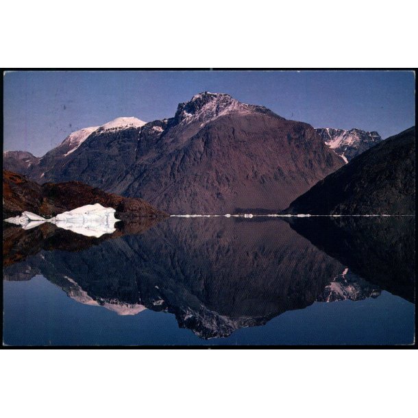 Fjelde spejler sig i en fjord - Grnlands-Agenten GA 2 - Brugt