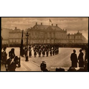K�benhavn - Vagtparaden paa Amalienborg - Chr. Olsen 198
