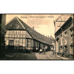 Faaborg - Gammel K�bmandsgaard i Vestergade - Peter Alstrup 3899 - Brugt