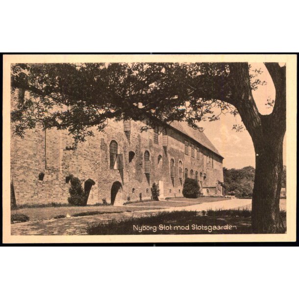 Nyborg Slot mod Slotsgaarden - Erhardt Jensen 65382 - Ubrugt