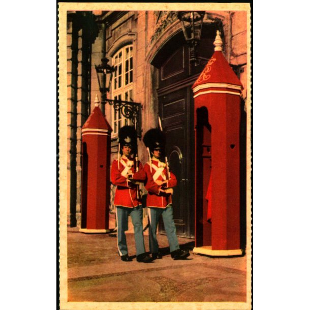 Kbenhavn - Vagten ved Amalienborg - K. Witt-Mller 6700-4
