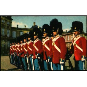 Kbenhavn - Vagtparaden p Amalienborg - Rudolf Olsen 56