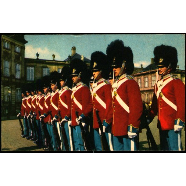 Kbenhavn - Vagtparaden p Amalienborg - Rudolf Olsen 56