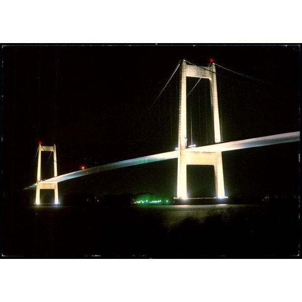 Lillebltsbroen ved nat - Trojaborg Lill. 2 - Brugt