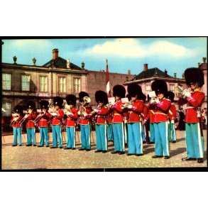 Kbenhavn - Vagtparaden p Amalienborg - Rudolf Olsen 642